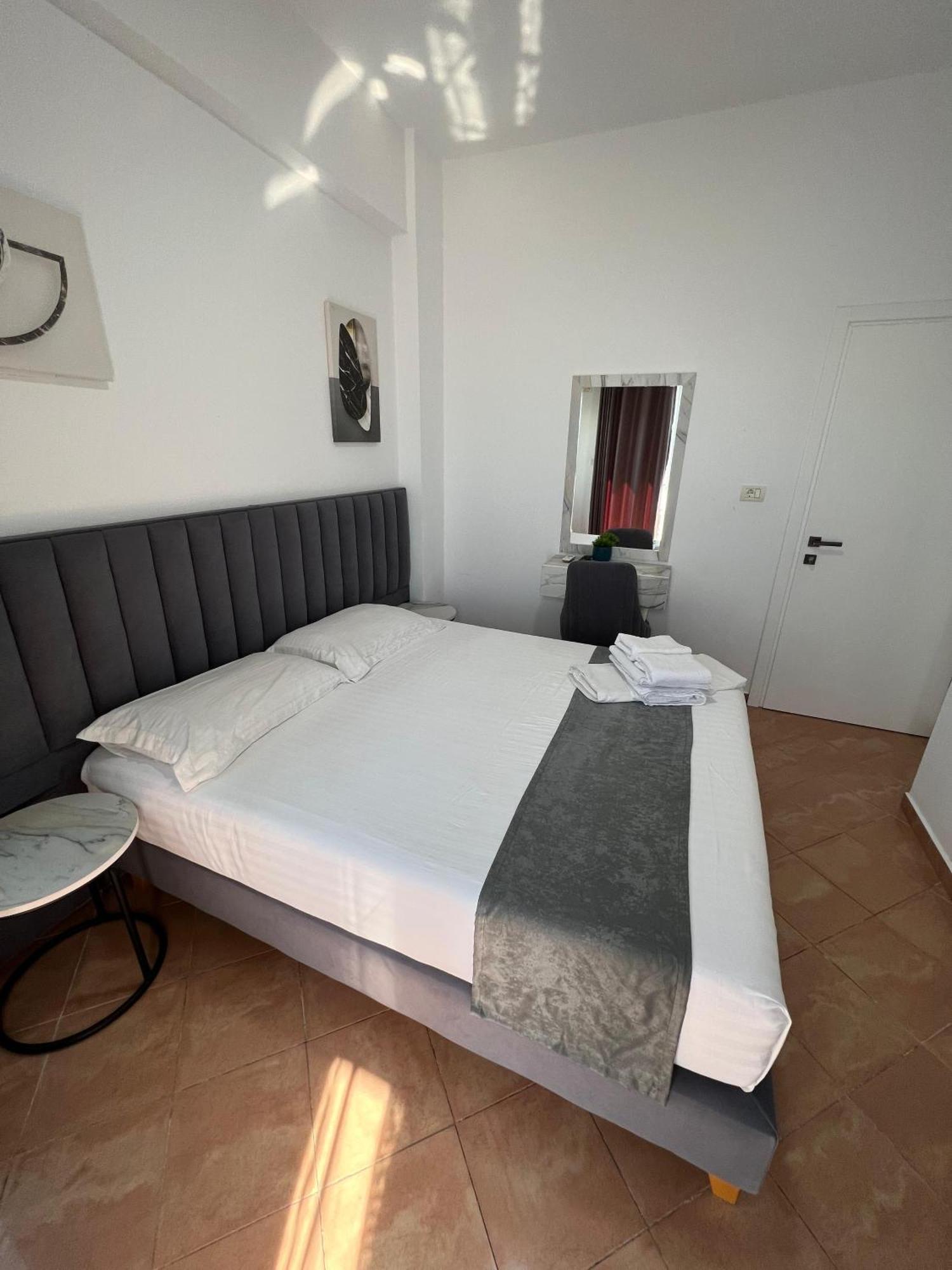 Hotel Summer Sarandë Exterior foto